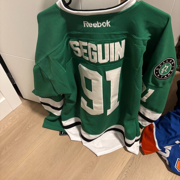 BNWT Tyler Seguin Reebok Jersey - Picture 3 of 5